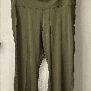 Victoria’s Secret PINK yoga pants